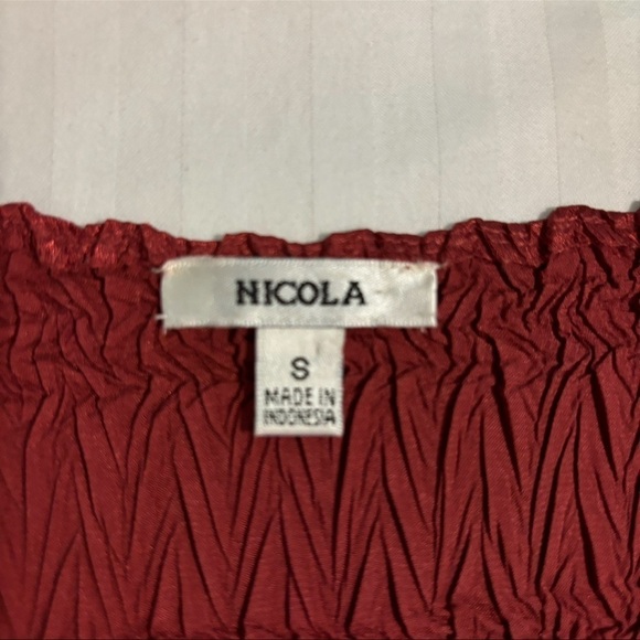 Nicola Sleeveless Top Dark Red Size Small in Excellent Condition - Picture 2 of 6